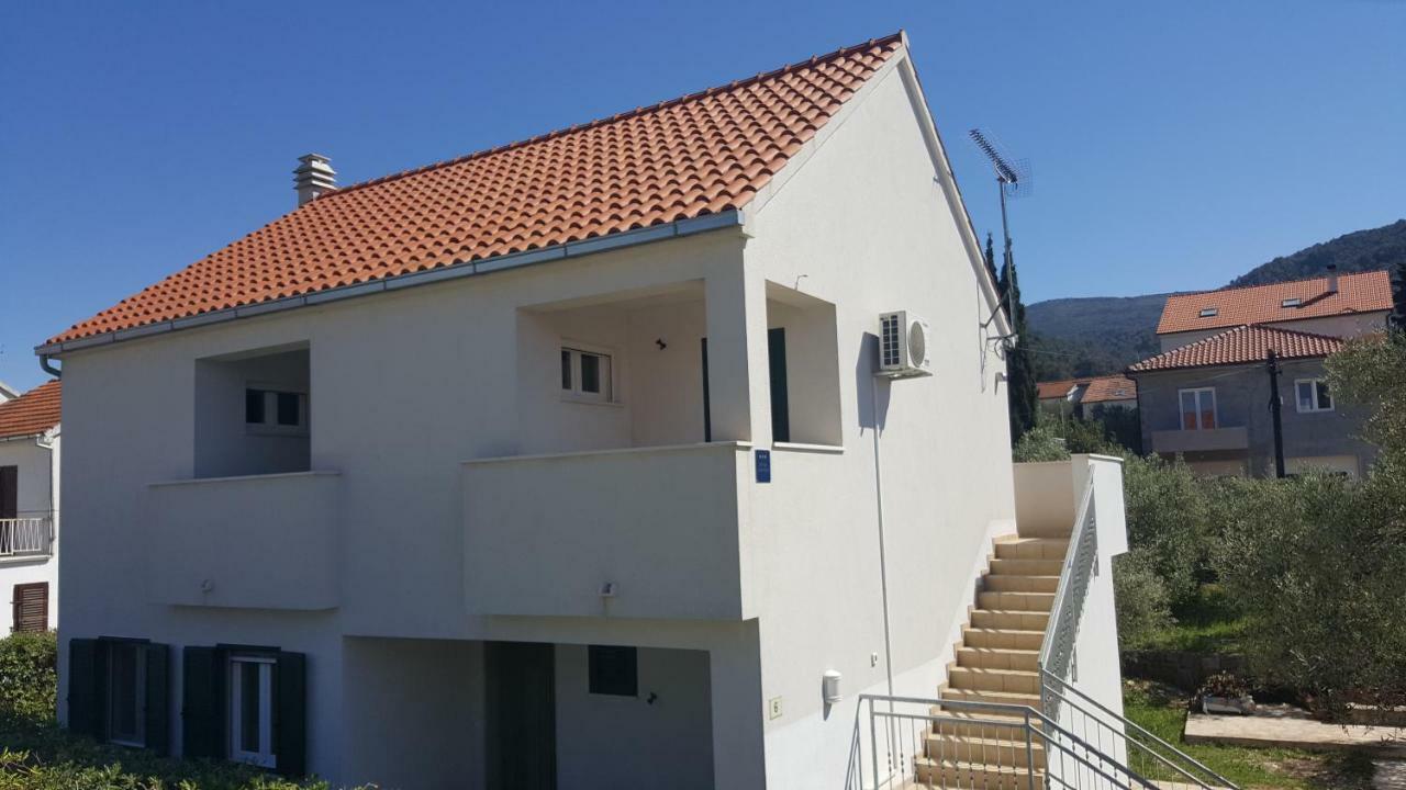 Apartmani Lomar Stari Grad Kültér fotó