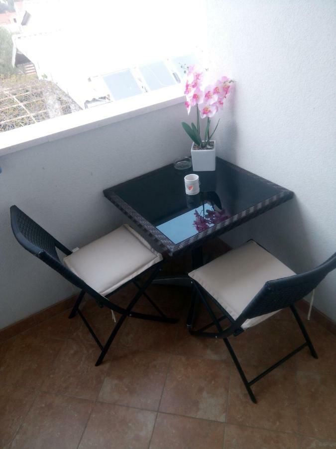 Apartmani Lomar Stari Grad Kültér fotó